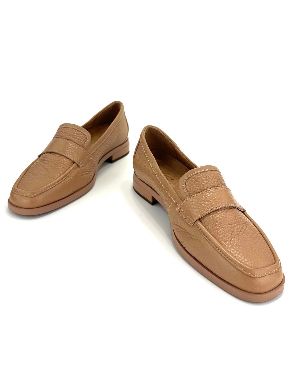 Vionic Sellah Loafer Size 7.5/38 Tan Leather Arch Support Moc-Toe Low Block Heel